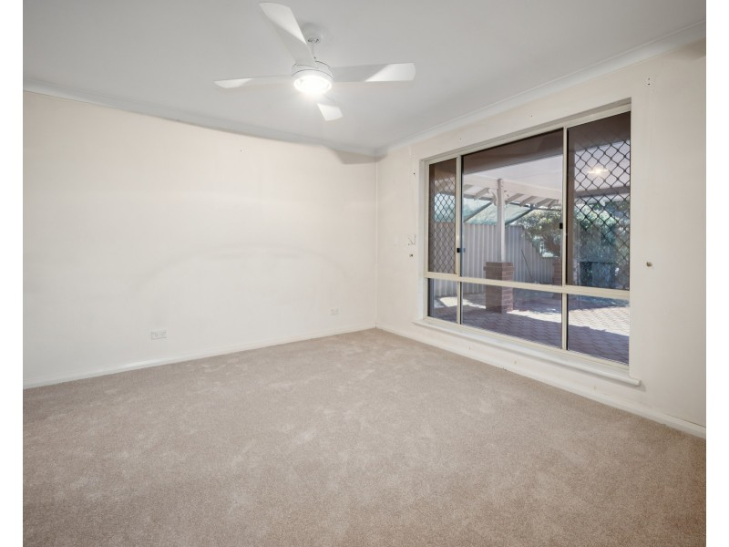 6 Zeil Court, Alexander Heights WA 6064