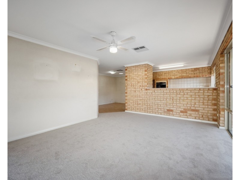 6 Zeil Court, Alexander Heights WA 6064