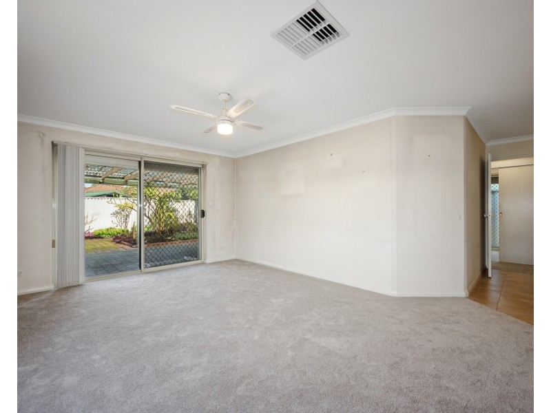 6 Zeil Court, Alexander Heights WA 6064