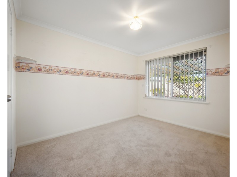 6 Zeil Court, Alexander Heights WA 6064