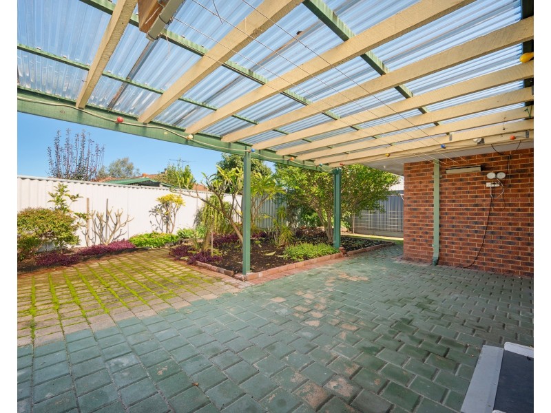 6 Zeil Court, Alexander Heights WA 6064