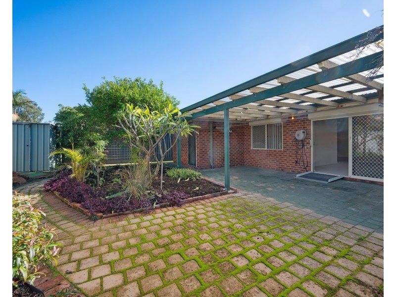 6 Zeil Court, Alexander Heights WA 6064