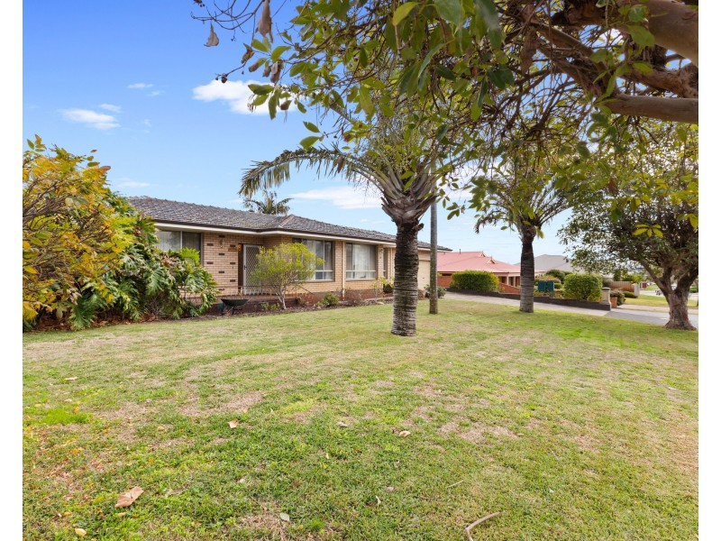 34 Evandale Road, Darch WA 6065