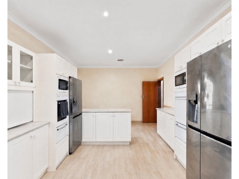 34 Evandale Road, Darch WA 6065