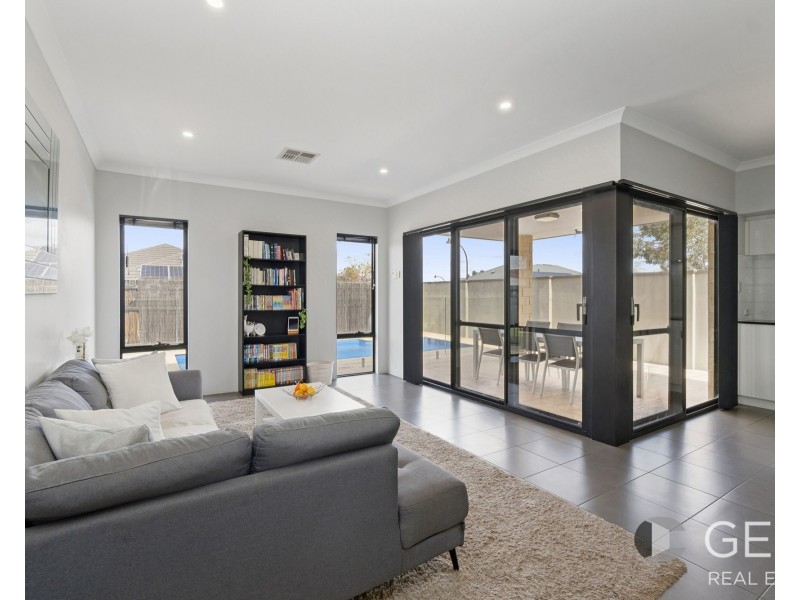17 Mirrool Way, Ellenbrook WA 6069
