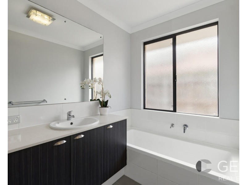 17 Mirrool Way, Ellenbrook WA 6069
