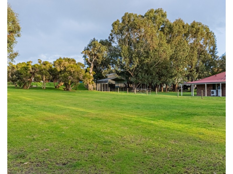 75 The Fairways, Gnangara WA 6077