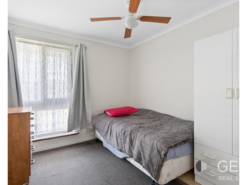 5 Clovertree Street, Maddington WA 6109