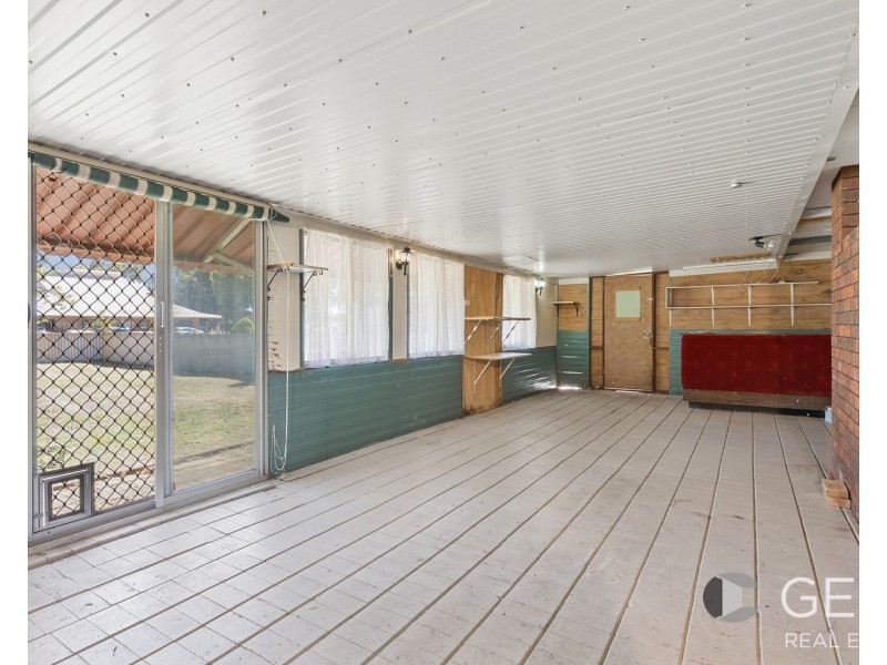 5 Clovertree Street, Maddington WA 6109