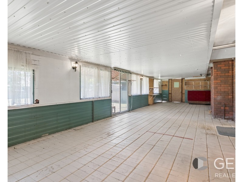 5 Clovertree Street, Maddington WA 6109