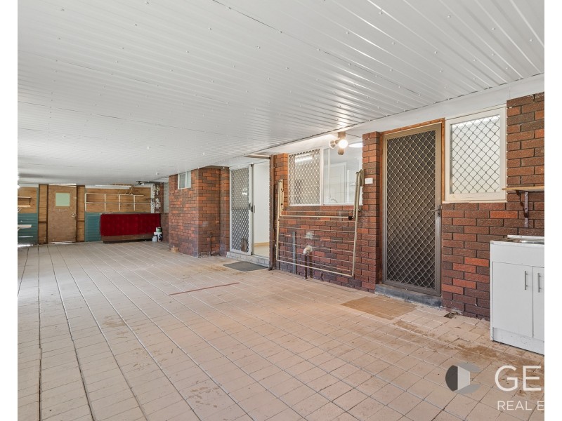 5 Clovertree Street, Maddington WA 6109