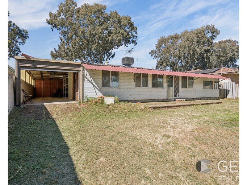 5 Clovertree Street, Maddington WA 6109