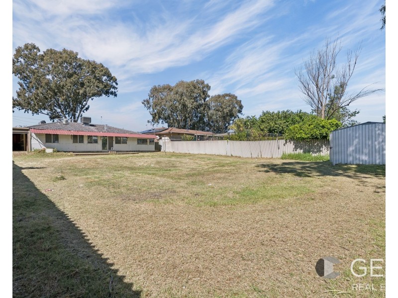 5 Clovertree Street, Maddington WA 6109