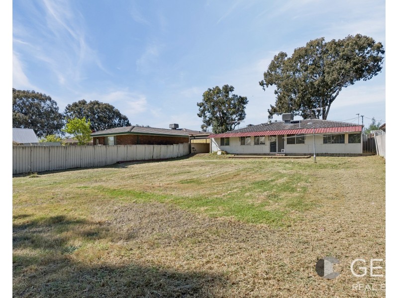 5 Clovertree Street, Maddington WA 6109