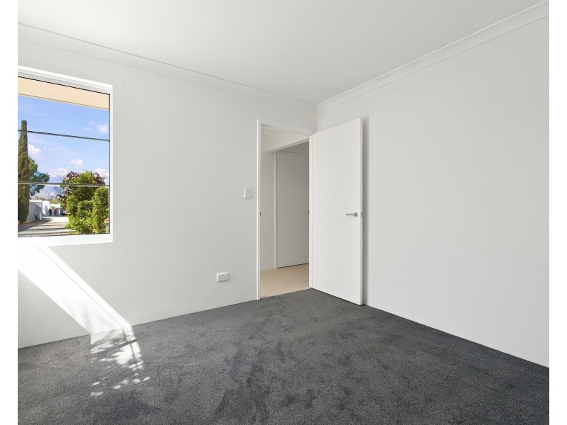 13 Myimbar Way, Nollamara WA 6061