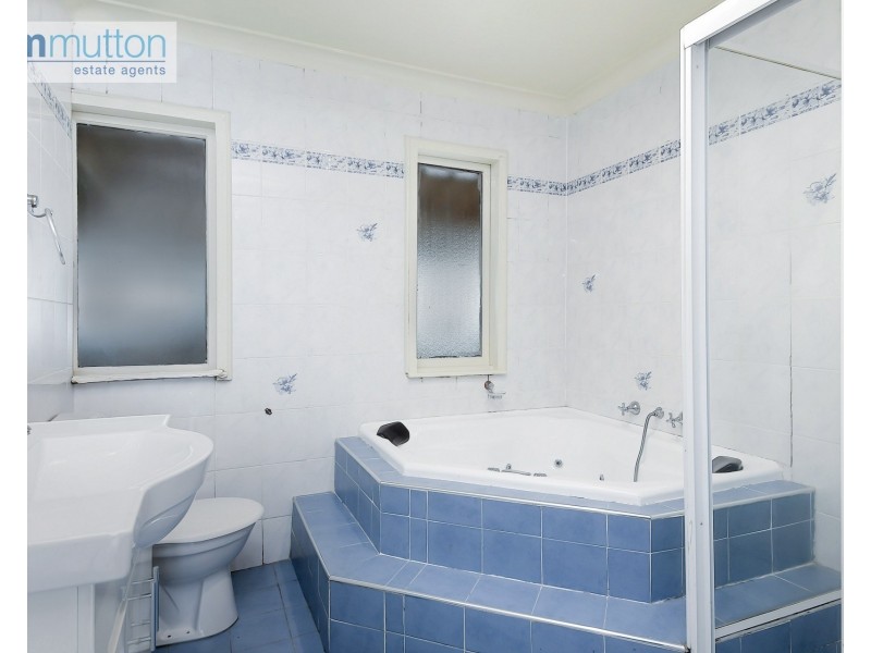 54 Williamson Cres, Warwick Farm NSW 2170