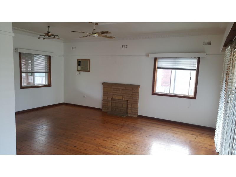 86 Bransgrove Rd, Revesby NSW 2212