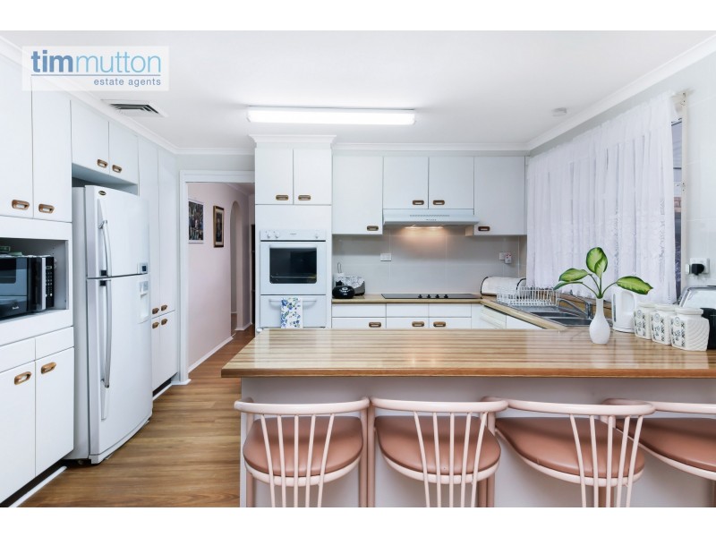 6 Philby Pl, Bonnyrigg NSW 2177