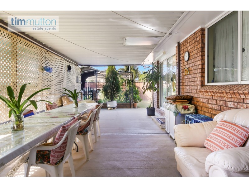 6 Philby Pl, Bonnyrigg NSW 2177