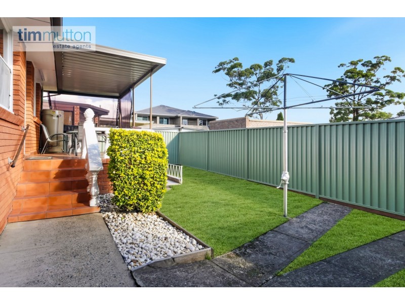 710 Henry Lawson Dr, East Hills NSW 2213