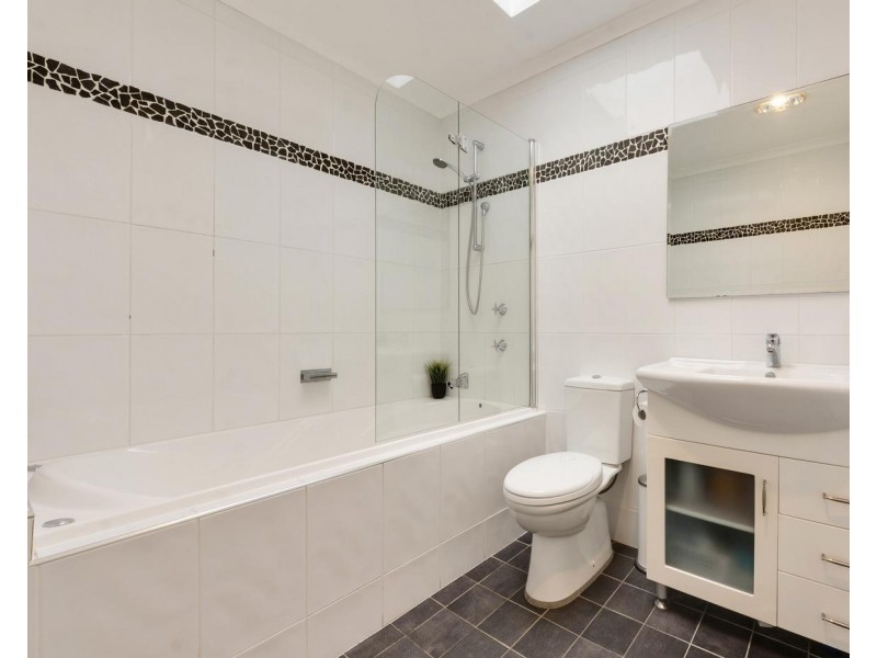 33 Macleay St, Bradbury NSW 2560