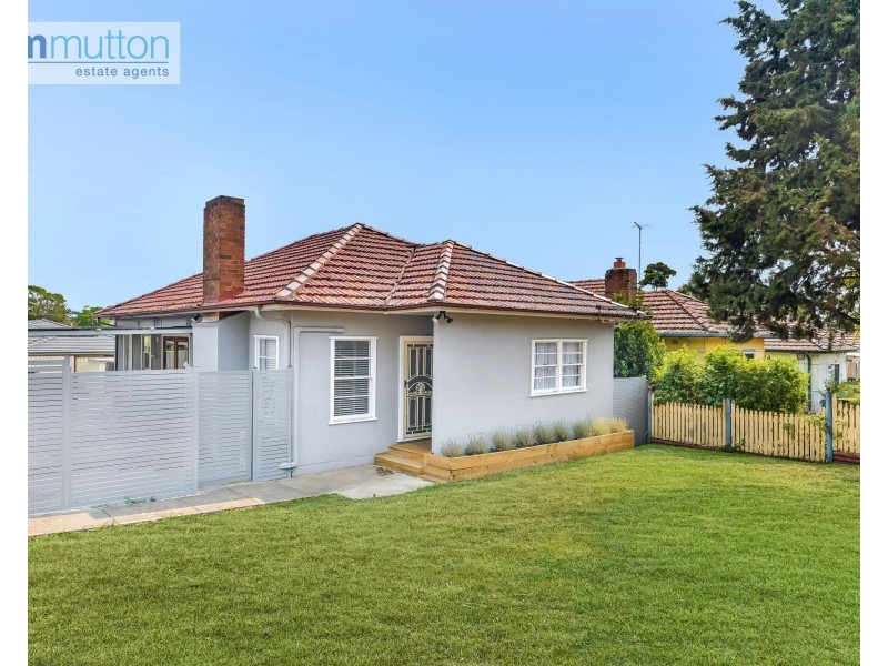 26 Collins St, Pendle Hill NSW 2145