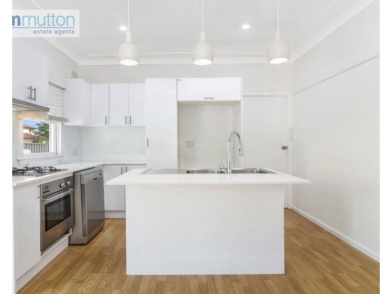 26 Collins St, Pendle Hill NSW 2145