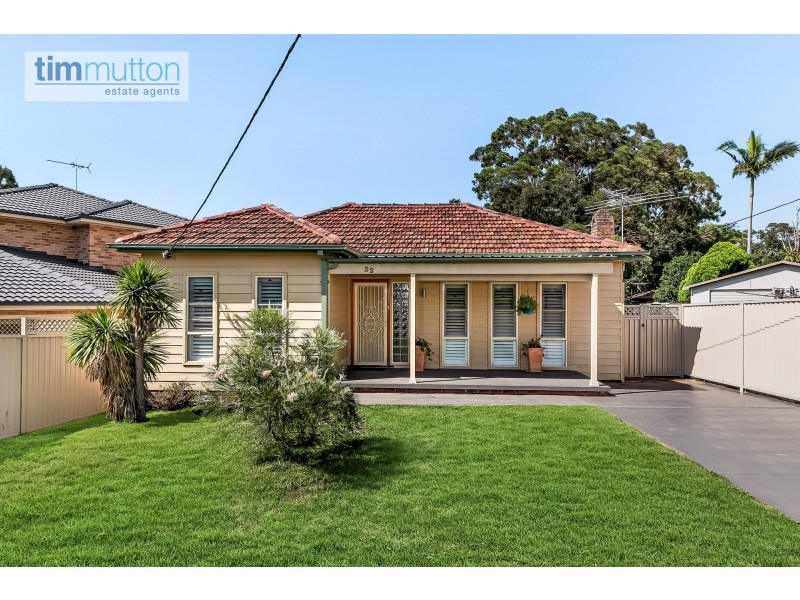 32 Lucas Rd, East Hills NSW 2213