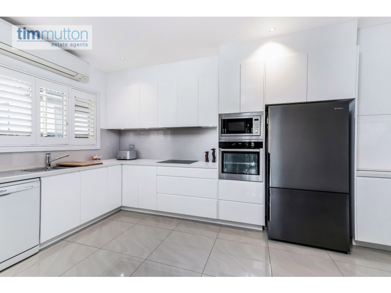 32 Lucas Rd, East Hills NSW 2213