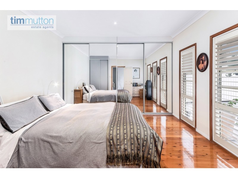 32 Lucas Rd, East Hills NSW 2213