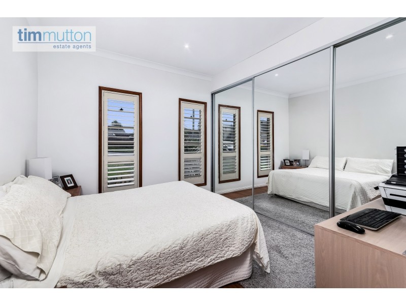 32 Lucas Rd, East Hills NSW 2213