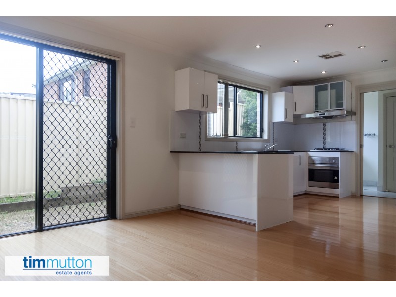 2B Nolan Pl, Seven Hills NSW 2147