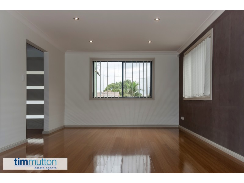 2B Nolan Pl, Seven Hills NSW 2147