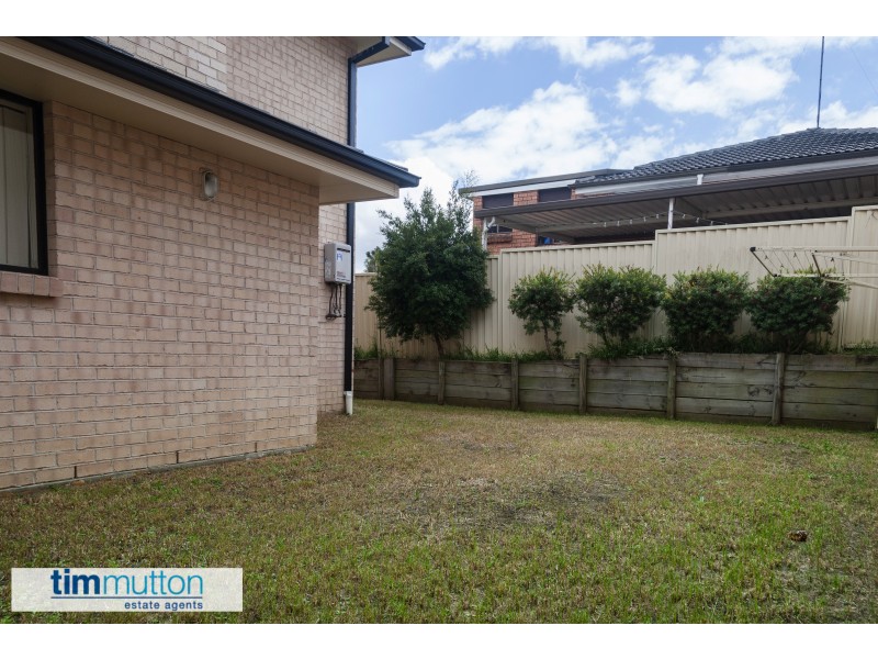 2B Nolan Pl, Seven Hills NSW 2147