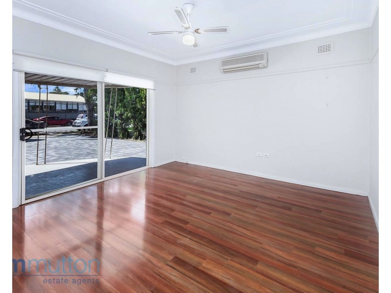 161 Bransgrove Rd, Panania NSW 2213