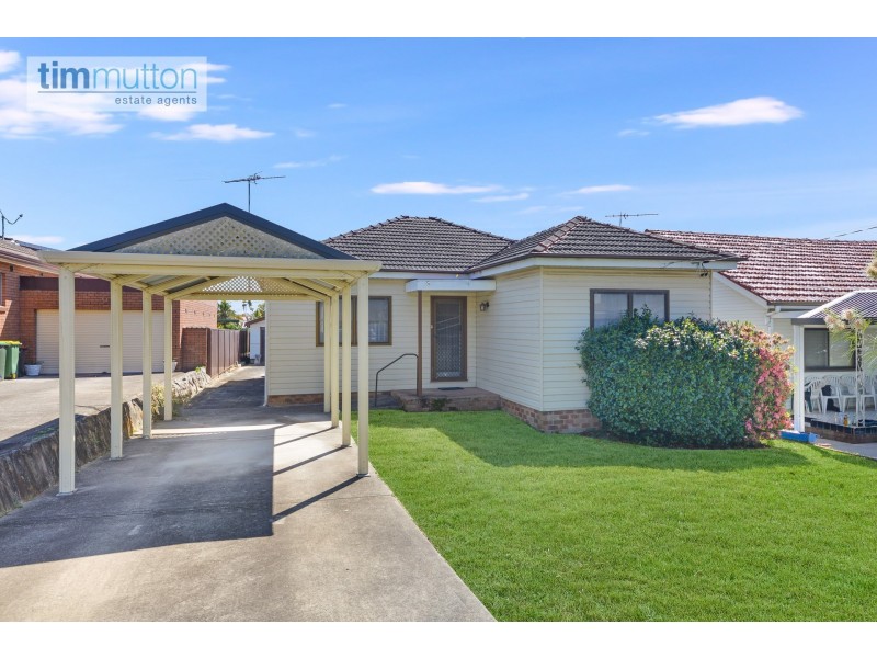 42 Clifford St, Panania NSW 2213