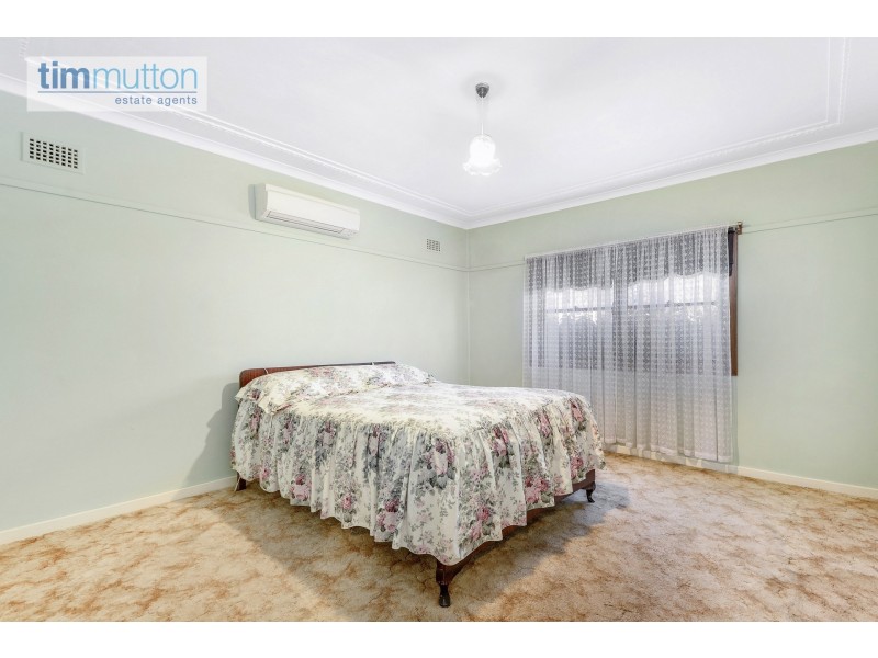 42 Clifford St, Panania NSW 2213