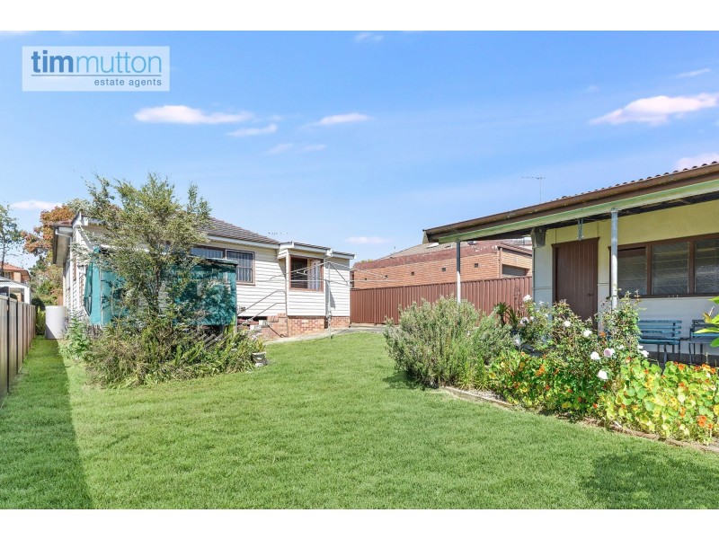 42 Clifford St, Panania NSW 2213