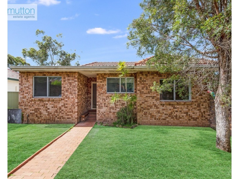 1/2 Hall Cres, Padstow NSW 2211