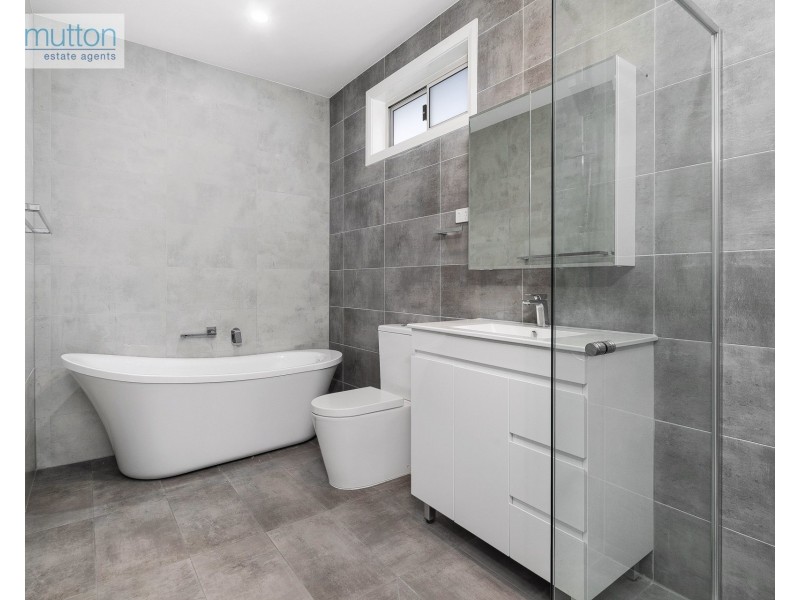 2/102 Beaconsfield Street, Revesby NSW 2212