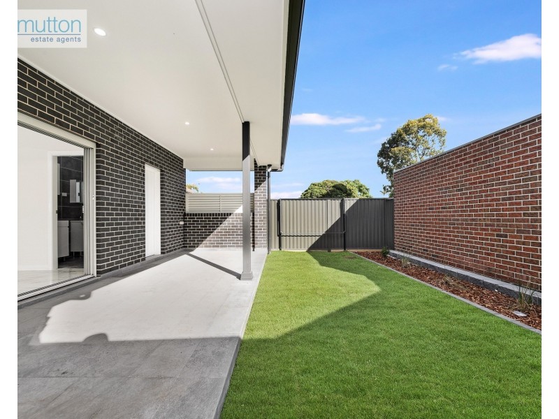 2/102 Beaconsfield Street, Revesby NSW 2212