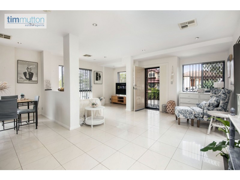 38 Anne St, Revesby NSW 2212