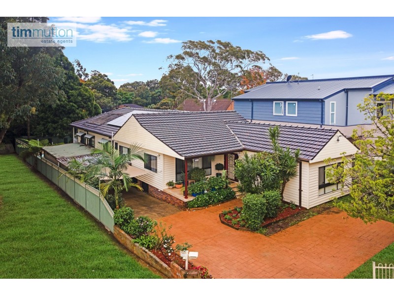 691 Henry Lawson Dr, East Hills NSW 2213