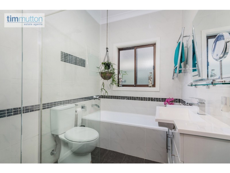 691 Henry Lawson Dr, East Hills NSW 2213