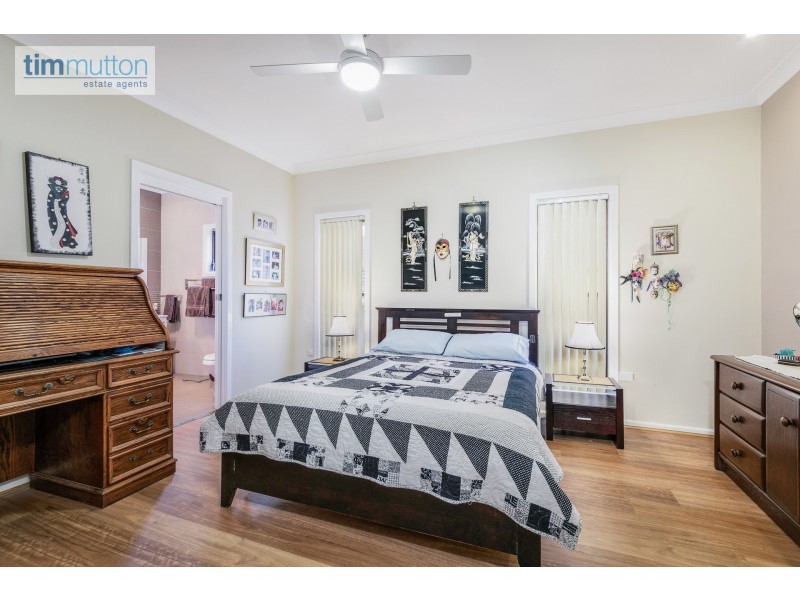 691 Henry Lawson Dr, East Hills NSW 2213