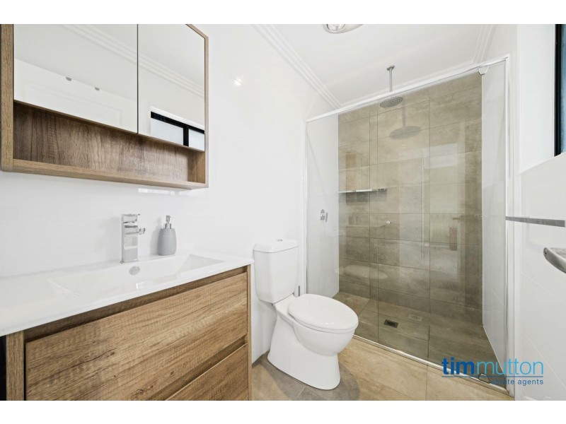 13 Enright St, East Hills NSW 2213