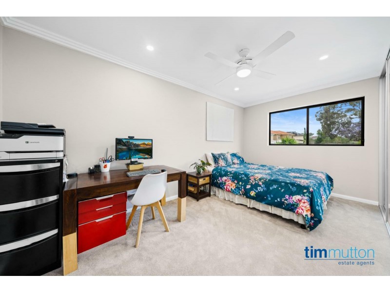 13 Enright St, East Hills NSW 2213