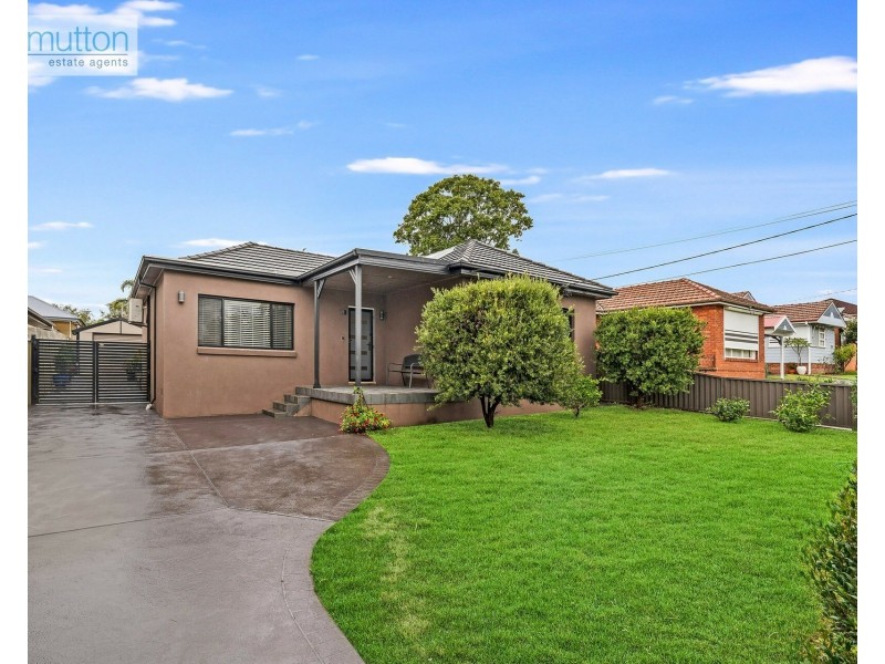 13 Drake St, Panania NSW 2213