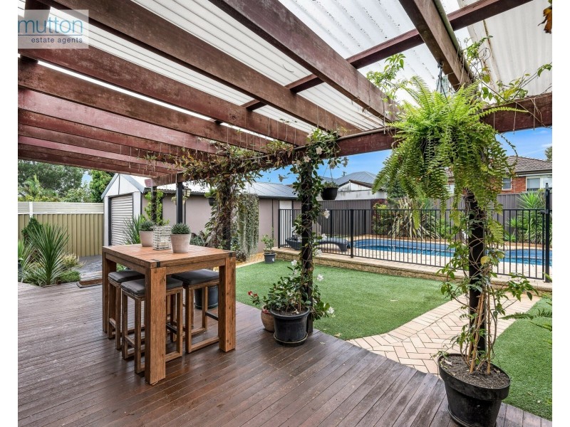 13 Drake St, Panania NSW 2213