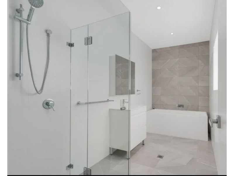 20A Mahoney Dr, Campbelltown NSW 2560